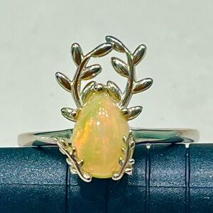 2ct Ethiopian Opal 14KGP Ring